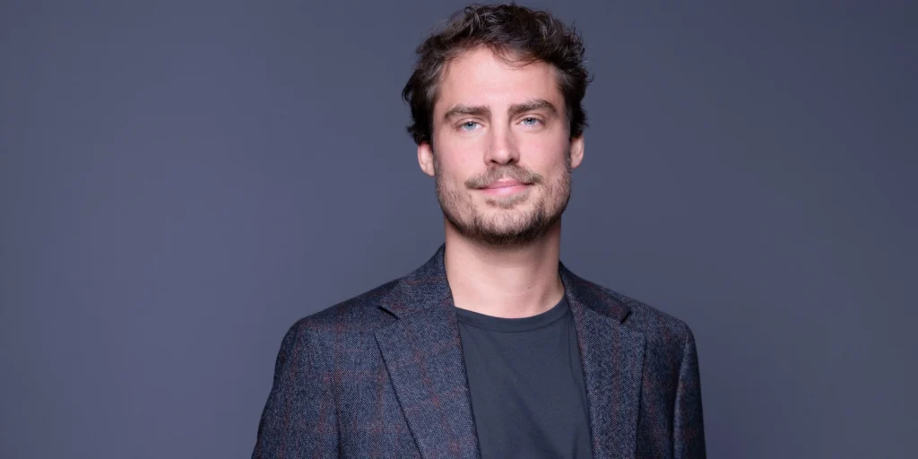 Double reconnaissance pour NÜ