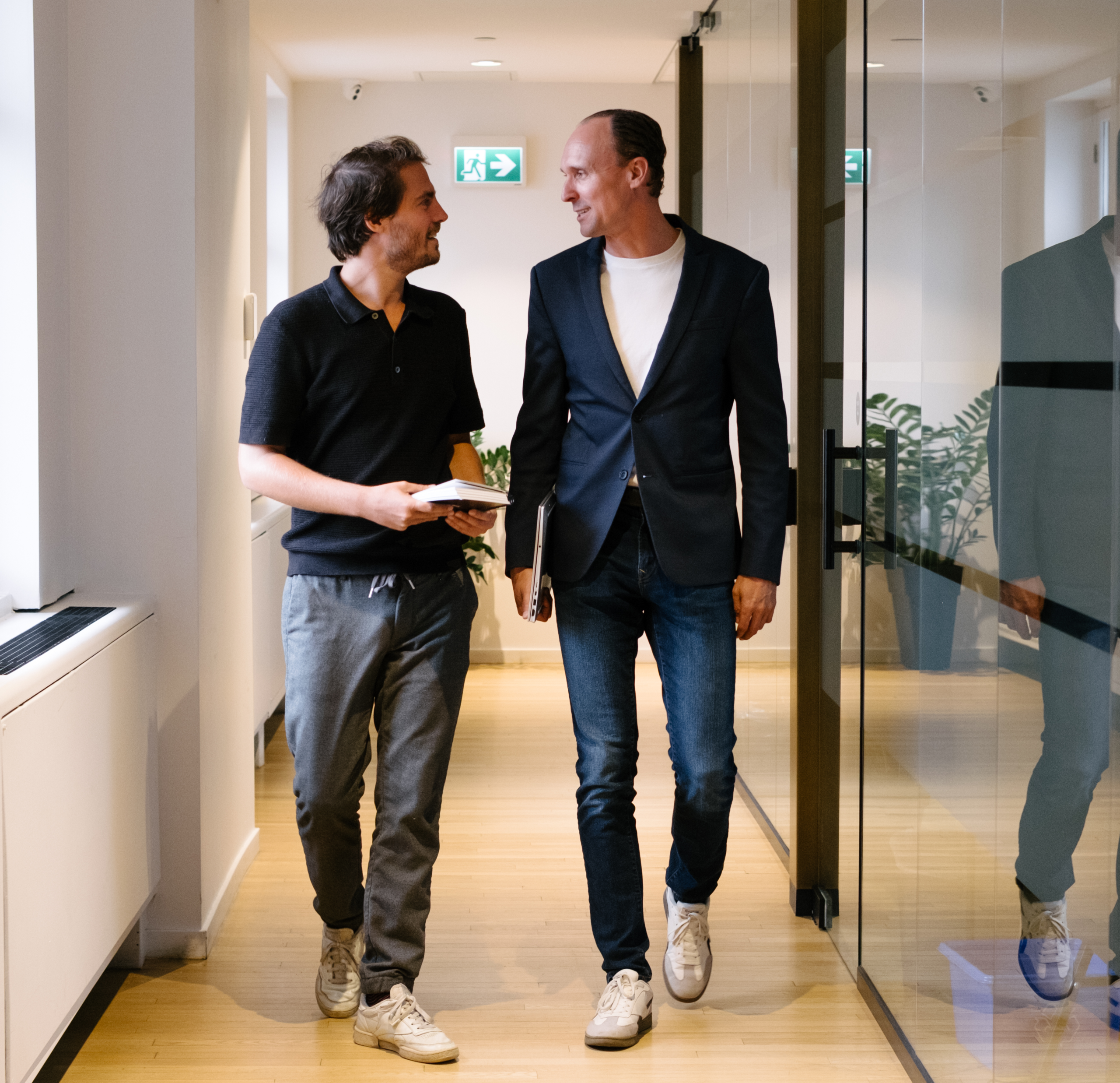 The NÜ team
